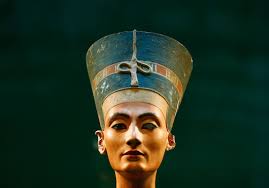 Nefertiti is known for her elegant beauty. British Archaeologist Thinks He May Know Location Of Queen Nefertiti S Long Lost Tomb Pittsburgh Post Gazette