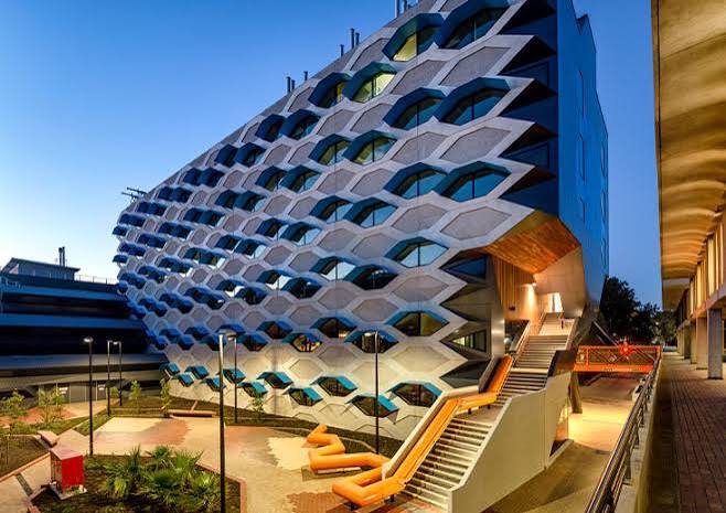 La Trobe University campus