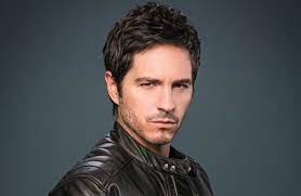 El chema tells the story of how chema venegas (ochmann) got his start in organized crime and rose through the ranks to become the head of the cartel he runs in el señor de los cielos. Razones Por Las Que Mauricio Ochmann Debe Volver A Ser El Temido Chema