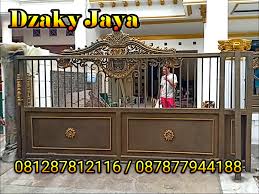 Mempunyai sebuah rumah bukanlah hal yang mudah, untuk mempunyai sebuah rumah yang nyaman maka anda membutuhkan banyak biaya , ditambah lagi harga tanah di daerah perkotaan semakin mahal sebab lahannya semakin lama semakin sedikit. Mettetfett Ca Alors 17 Raisons Pour Contoh Pintu Tepas Besi Pintu Untuk Pagar Ini Didesain Seperti Jendela Rumah