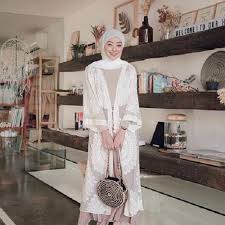 Check spelling or type a new query. 10 Rekomendasi Outer Warna Netral Bikin Gayamu Stylish Abis 2020