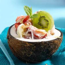 Decouvrez La Recette Salade De Fruits Au Lait De Coco Sur Cuisineactuelle Fr Salade De Fruits Recette Salade De Fruits Salade De Fruits Originale