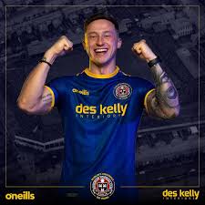 Gut los geht die saison in irland aber auch wegen einer anderen sache, denn die bohemians haben unter der woche ihr neues aus­wärts­trikot prä­sen­tiert. Bohemian Fc 2020 O Neills Third Kit 20 21 Kits Football Shirt Blog