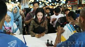 Merupakan satuan kerja perangkat daerah yang mengurusi urusan kehutanan, pertamanan, dan. Anda Butuh Pekerjaan Klik Aja Portal Bogor Kerja Disnakertrans Kota Bogor Radar Bogor Berita Bogor Terpercaya