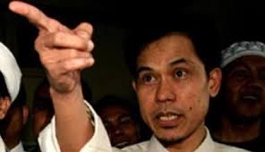 Terkait persitiwa itu, hari ini densus 88 juga menggeledah rumah di kawasan petamburan, jakarta pusat. Pernyataan Munarman Soal Laskar Fpi Tak Dibekali Senpi Berbuntut Panjang Naik Ke Penyidikan