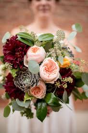 The Latest Wedding Trends Straight From The Experts Rustic Wedding Flowers Wedding Flower Trends Rustic Wedding Bouquet