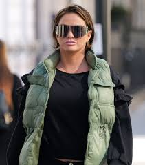 Isla williams friday 11 jun 2021 8:33 pm. Katie Price Out Filming In London 04 22 2021 Hawtcelebs