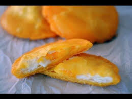 Arepa De Huevo Egg Stuffed Arepa Sweet Y Salado Arepas Recipes Colombian Food
