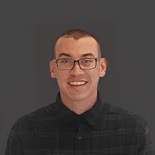 Pao Moua's Instagram, Twitter & Facebook