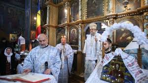 Pentru a citi biografia autorului şi a vedea/comanda cărţile, click aici. FaÈÄ BisericeascÄ Ambasador Al BraÈovului Adrian VeÈtea Il Face CetÄÈean De Onoare Al JudeÈului Pe Ips LaurenÈiu Streza Mitropolitul Ardealului