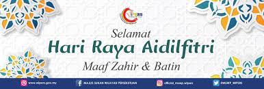 The sprawling ground covers some 50,000 square meters and the mosque can accomodate around 17. 02qo Qo0e0mcym