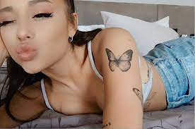 Ariana Grande Has Like A Lot Of Tattoos Ariana Grande Tattoo Tattoos Hand Tattoos