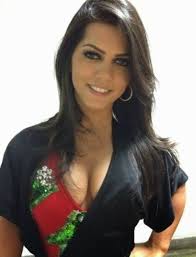 Awek kastam tudung pantat malay besar hot payudara cukup bagus. Kerana Cantik Dan Seksi Wanita Kerdil Ini Menjadi Sensasi