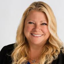 Dixie Parker's Instagram, Twitter & Facebook