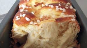 Brioche Moelleuse Et Delicieuse Tres Facilement Recettes Et Delices En 2020 Recette Brioche Facile Recette Brioche Maison Facile