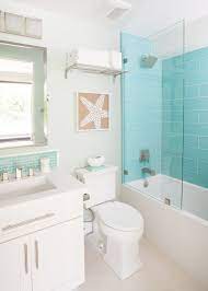 Children's beach bath with bright glass tiles. Pin On E Uy La Casa