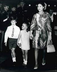 See more ideas about královská rodina, britská královská rodina, vévodkyně. Galerie Skandal Sestry Alzbety Ii Sex S Drogovym Dealerem Co Mel Pyj Jako Kyj Foto 1 Ahaonline Cz