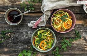 Disfruta de unos tacos de coliflor o unos noodles de zucchini. 15 Recetas Saludables Con El Wok Un Utensilio Que No Puede Faltar En Tu Cocina