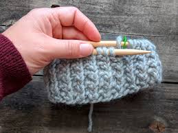 In this video i demonstrate how to work with yarn in front and with yarn in back.the project i'm. The Mock Ribbing Stitch Savlabot