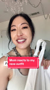 Amy Rave's Instagram, Twitter & Facebook