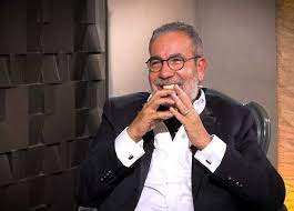 كاتب وشاعر ومؤلف وسيناريست وطبيب مصري تخرج في كلية الطب عام 1981. Ù…Ø¯Ø­Øª Ø§Ù„Ø¹Ø¯Ù„ ÙŠØ¹Ù„Ù† ØªØ±Ø´Ø­Ù‡ Ù„Ø§Ù†ØªØ®Ø§Ø¨Ø§Øª Ø±Ø¦Ø§Ø³Ø© Ø§Ù„Ø²Ù…Ø§Ù„Ùƒ Ø±Ø³Ù…ÙŠ Ø§ Ø§Ù„Ù…ØµØ±ÙŠ Ø§Ù„ÙŠÙˆÙ…