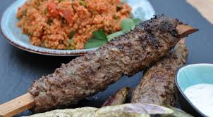 Adana Kebap Mit Minz Joghurt Rezepte Lebensmittel Essen Minzjoghurt