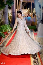 New Asian Fashion Latest Engagement Bridal Dresses Collection For Weddings 2015 2016 3 Punjab In 2020 Engagement Dresses Gorgeous Wedding Dress Pakistani Wedding Dress