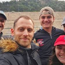 Privater Transfer von Athen nach Lavrio mit dem Mercedes E-Klasse-Wagen zur  Verfügung gestellt von Athens Taxi Wagon