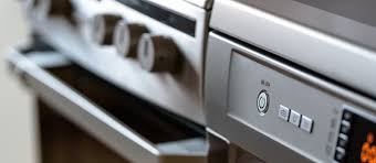 Als umweltfreundlicher helfer im haushalt ist essig ähnlich vielseitig wie natron. Backofen Reinigen Praktische Tipps Hausmittel Gutefrage