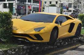 Lamborghini aventador 2021 is a 2 seater coupe available at a price of rm 2.27 million in the malaysia. New Lamborghini Aventador 2020 2021 Price In Malaysia Specs Images Reviews