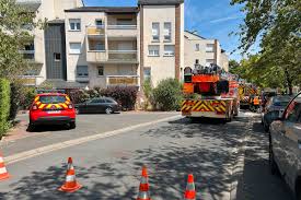 Photo Les pompiers mobilisés pour une odeur suspecte de fumée dans un ...