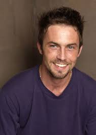 Desmond harrington was born on 19 october 1976, in savannah, georgia, usa, and is an actor, best known from his appearances in numerous films, including wrong turn, the hole, and ghost ship. Desmond Harrington Gossip Girl Wiki Fandom