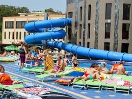 In extrasezon sejur minim 3 nopti. Book At Aqua President Hotel Baile Felix Romania