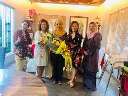 Manakala anggota pengiring raja puan besar perak tidak mengalami sebarang kecederaan. Canning Dim Sum Welcome Back Dytm Raja Puan Besar Perak Facebook