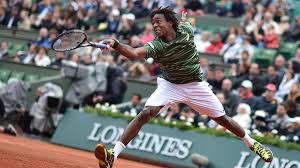 Nos encanta verle deslizarse por la tierra batida de roland garros, gritar con él cada punto y verle morder cada torneo. La Nuit Coupe Monfils Et Federer Dans Leur Elan Eurosport