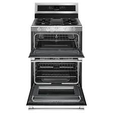 Une cuisinière à gaz, ou gazinière (néologisme forgé sur gaz et cuisinière) est un appareil utilisé dans les cuisines, permettant la cuisson alimentaire à partir de gaz naturel, de gaz de pétrole (butane, propane) ou gaz de ville. Maytag Cuisiniere Au Gaz Autoportante Double Four Inox Mgt8800fz Rona
