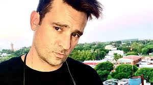 La banda vio la luz a principios de 2001 y está integrada por chano como vocalista,.sebastián seoane guitarrista, su hermano bambi moreno charpentier como bajista y diego lichtenstein baterista. Sa2qh1ggsdxypm