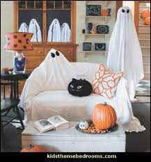#halloween #halloweenpartydecorations #halloweendecorations cake cover halloween party catch my party halloween party favors halloween cupcakes halloween table halloween treats party cake Scary Halloween Room Ideas Props Halloween Theme Halloween Decorating Ideas Hallowe Halloween Inspiration Halloween Party Decor Halloween Props Diy