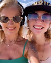 Sometimes I think to myself, why am I still living in LA🤔 Than comes the  most perfect day!!! , I LIVE for sun, beach, ocean, yoga, vegan food, green  juice, good coffee, hiking, great friends, ...