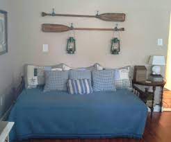 40 Amazing Small Lake House Decorating Concept Freshouz Com Lake House Interior Decor Home Living Room Cabin Bedroom Decor