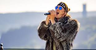 Nous nous battons pour vous offrir les prix les plus bas de france ! The Animal Welfare Organization Asks Mgp Winner Tix To Stop Wearing Fur