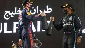 The world's top online racers will battle it out on f1 2020. Lewis Hamilton V Max Verstappen Is A Beautiful Embodiment Of Formula 1 S Generational Warfare Eurosport
