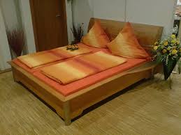 Bett doppelbett schlafzimmer klassisches bettgestell kirschbaum massivholz italy. Bett Kirschbaum