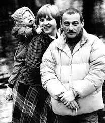 Народная артистка рсфср светлана николаевна крючкова родилась в кишиневе в семье контрразведчика, майора смерша. Svetlana Kryuchkova Biografiya Skolko Let Nacionalnost Sostoyanie Zdorovya Muzhya Aleksandr Molodcov I Yurij Veksler Deti