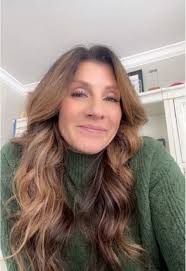 #CapCut "2025 is all about ALIGNMENT: Staying true to what feels right and  real. Are you ready to align your life with purpose? Let's crush this year  together. 💪✨ #WordOfTheYear #Alignment #2025Goals" ...