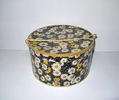 Vintage 50s 60s Hat Box 1960s Mod Daisy Daisies 1950s Mid Etsy Vintage Hat Boxes Round Hat Hat Box