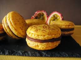 Macarons Mogador Chocolat Au Lait Fruit De La Passion Recette De Pierre Herme Macaron Chocolat Au Lait Alimentation