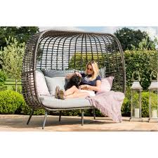 Just like its relative, this set is the perfect way to combine… Maze Rattan Riviera Pod Sofa Grey