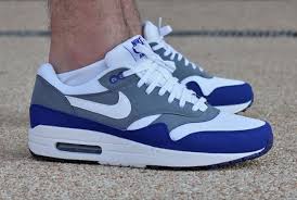 Nike Air Max 1 Gris Bleu Disponible Sneakers Fr Nike Free Shoes Nike Shoes Cheap Nike Shoes Outlet