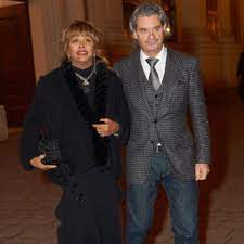 Here's a look at some of her best outfits. Tina Turner Starportrat News Bilder Gala De
